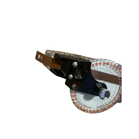 Dymo Vintage 1960s Embossing Tape Labeler with Case / Accessories Metal Chrome - Picture 5 of 11